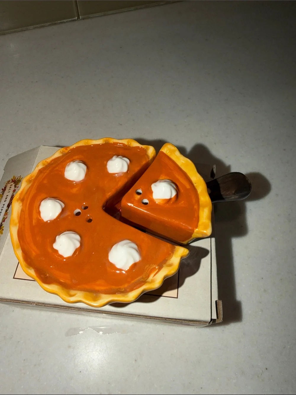 Cracker Barrel Salt and Pepper Shaker Set - Pumpkin Pie